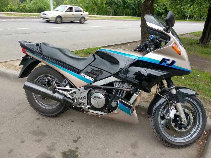 Yamaha fj1200