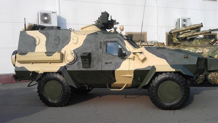 Бронемашина дозор-б