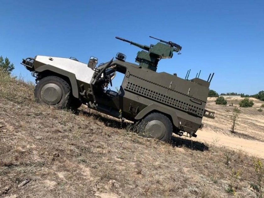 Хамви бронеавтомобиль