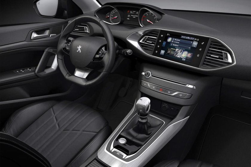 Новый Пежо 308 салон