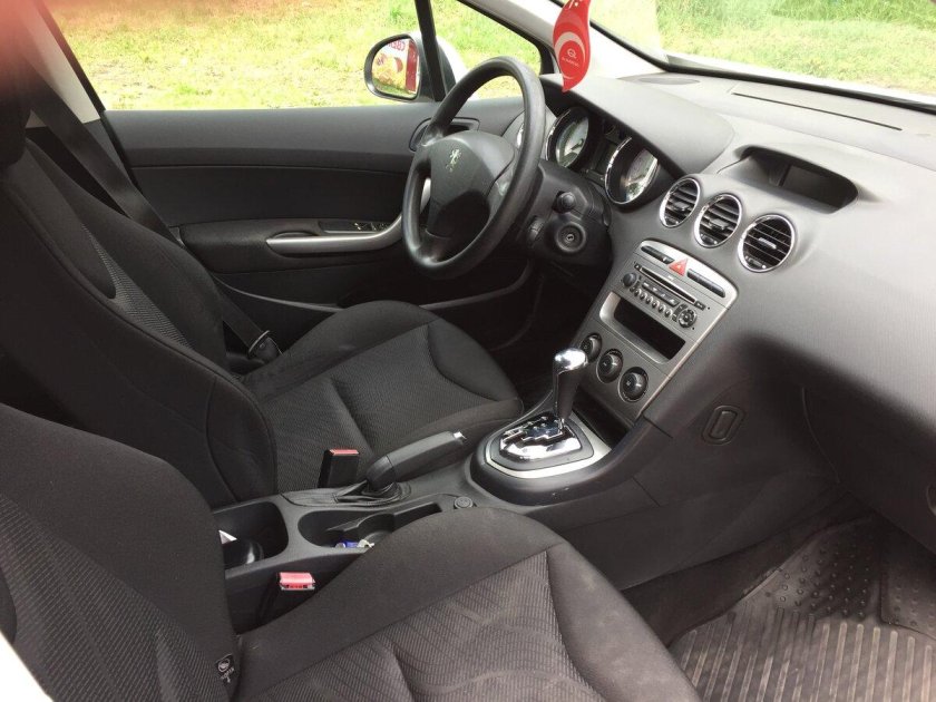 Пежо 308 2008 салон