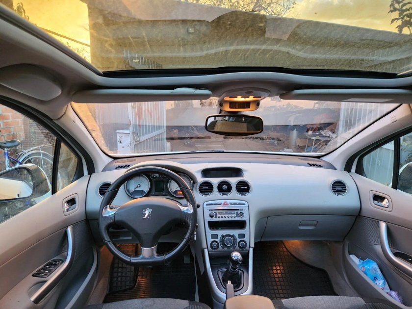 Пежо 308 2008 панорамная крыша