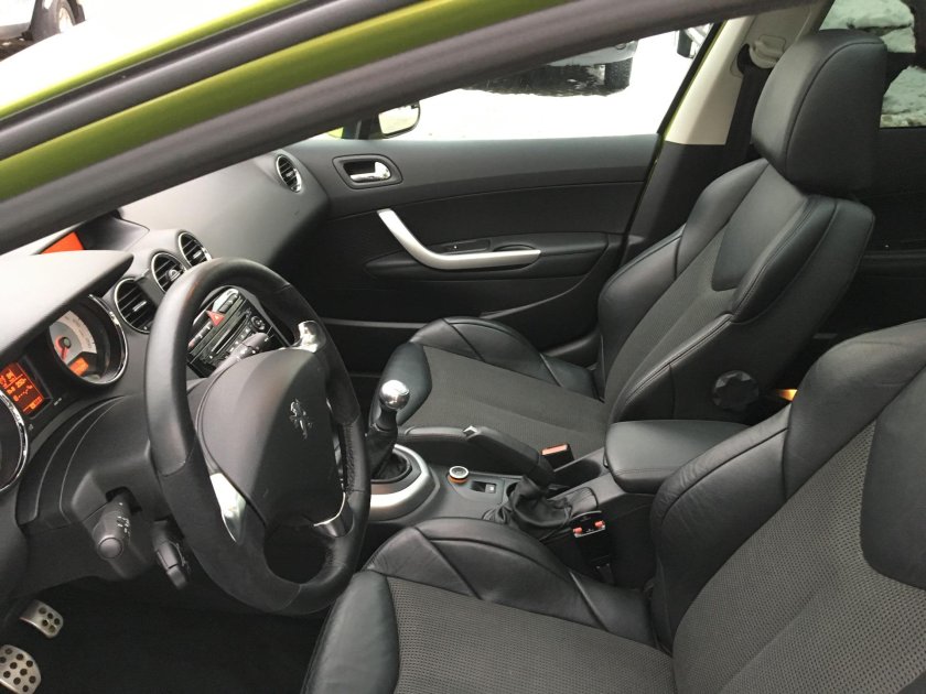 Пежо 308 салон кожа