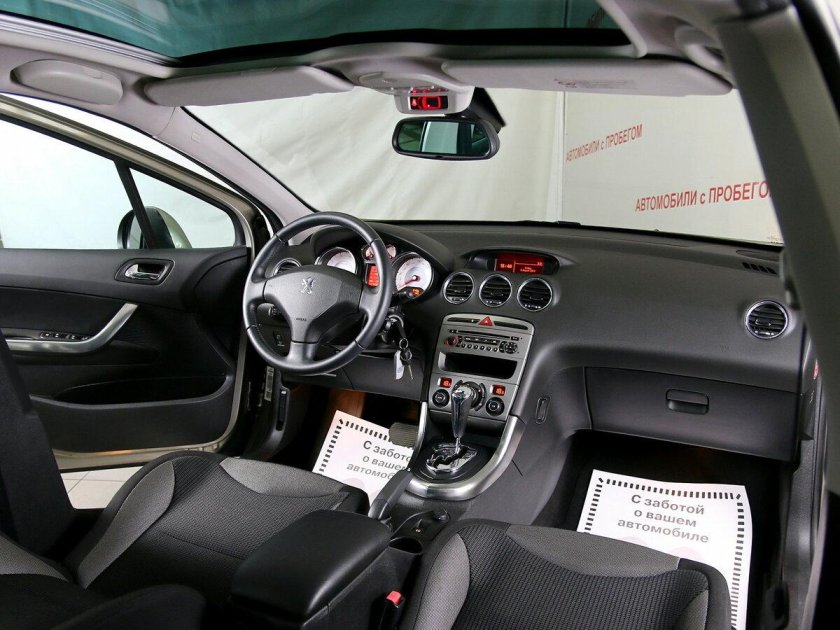 Пежо 308 салон