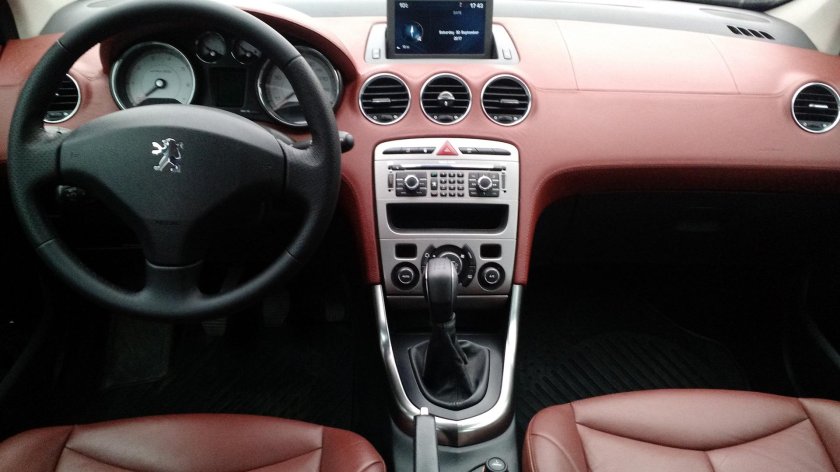 Пежо 308 2008 салон