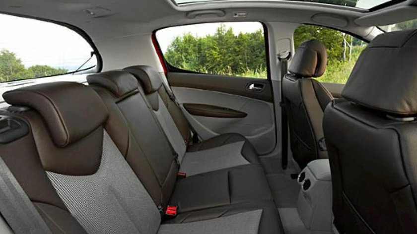 Пежо 308 SW салон 2008