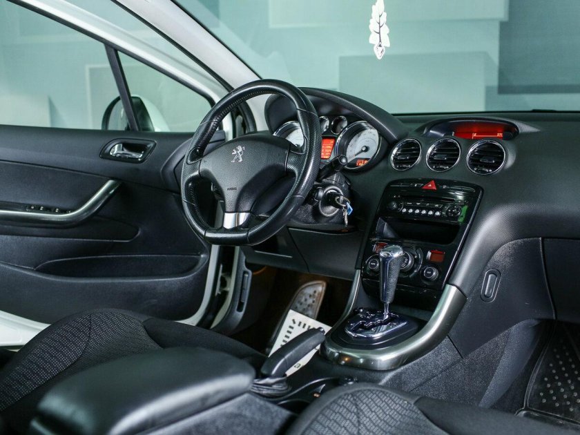 Пежо 308 рестайл