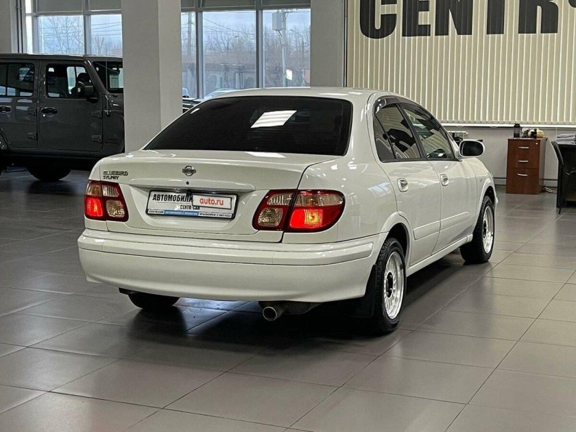Nissan bluebird sylphy 2001