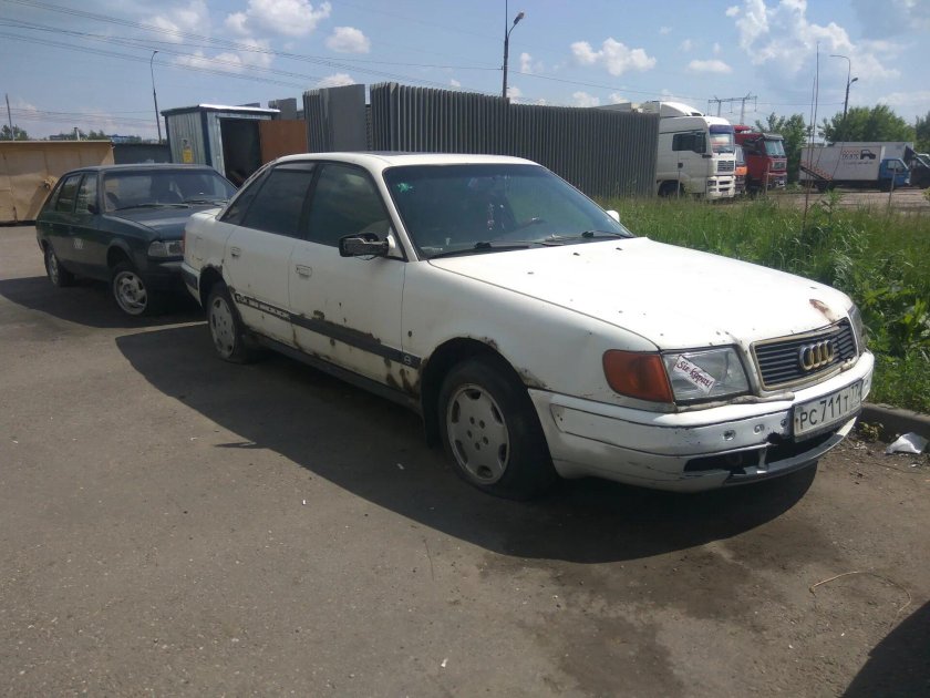 Москвич и Мерседес