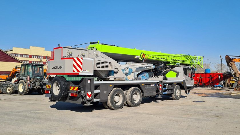 Автокран zoomlion ztc300v