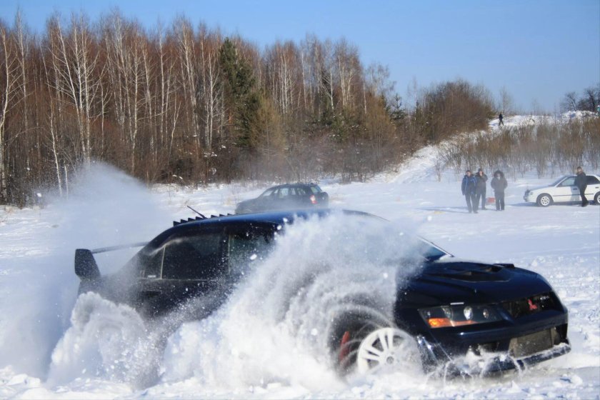 Субару зимний дрифт Форестер