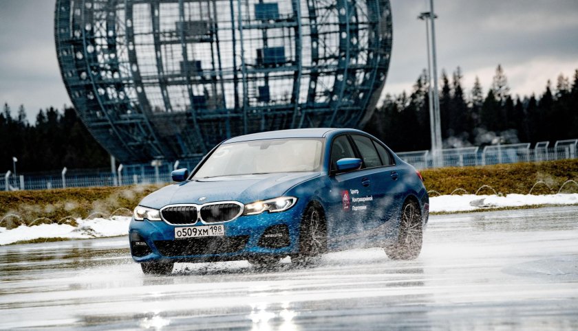 Экстремальное вождение девушка