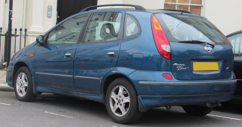 Ниссан Альмера Тино 2000