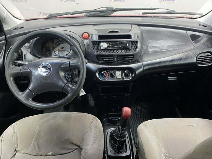 Ниссан альмера тино 2001