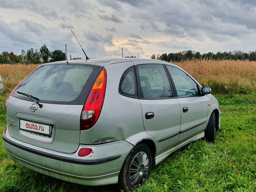 Nissan tino 1998 2003