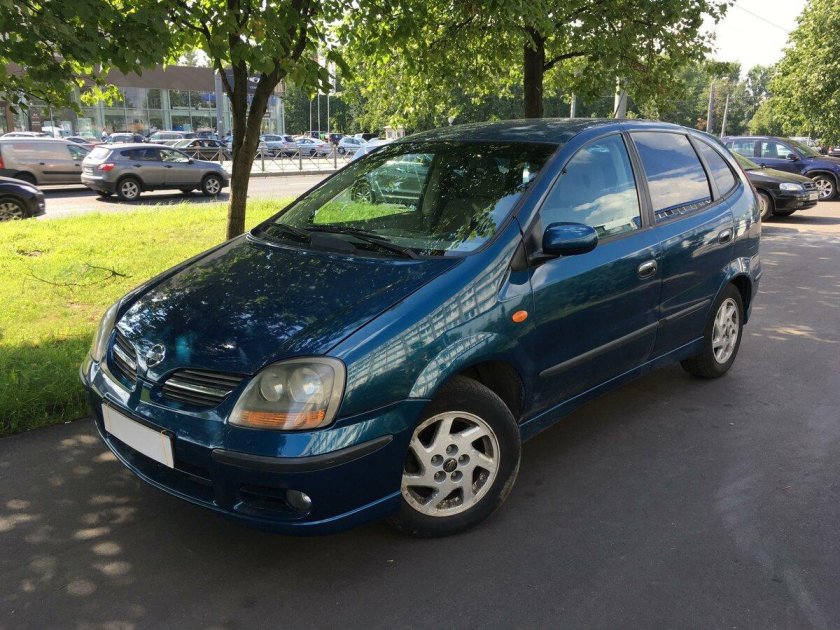 Ниссан Альмера Тино 1.8 бензин