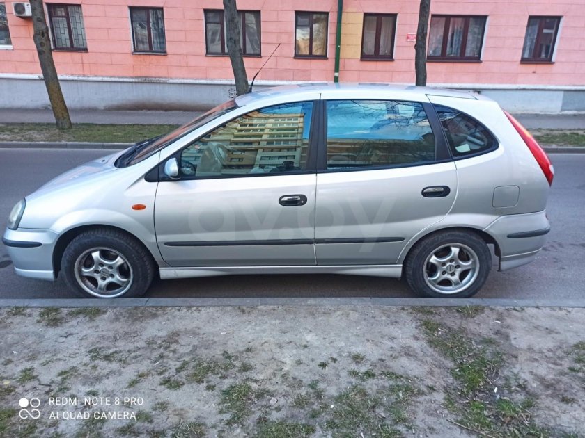 Nissan Almera Tino 2004