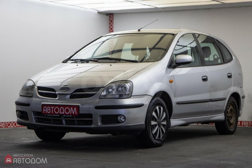Nissan Almera Tino 2004