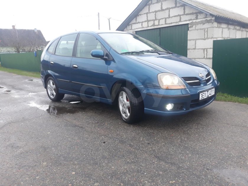Nissan Almera Tino 2001