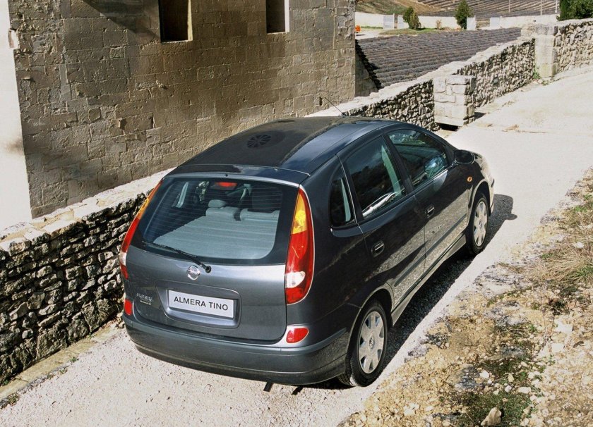 Ниссан Альмера Тино 2003