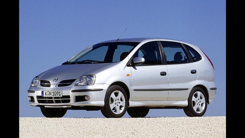Nissan Almera Tino