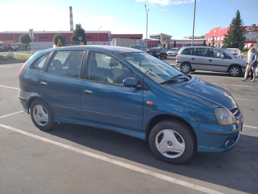 Ниссан Альмера Тино 1.8