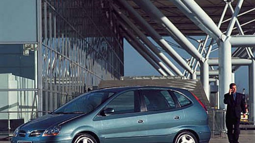 Nissan Almera Tino 2000