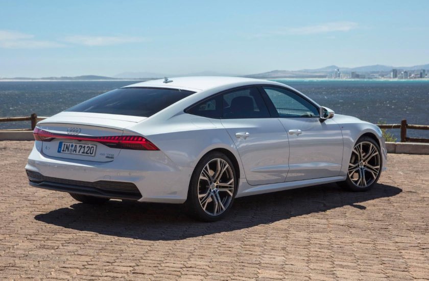Ауди а7 2022