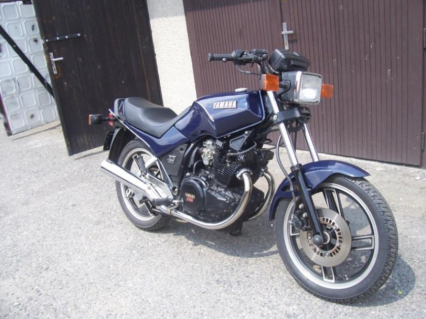 Yamaha xs400