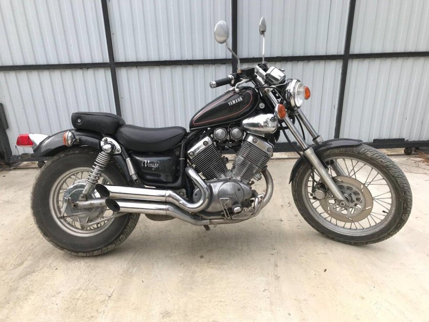 Yamaha XV 400 Virago