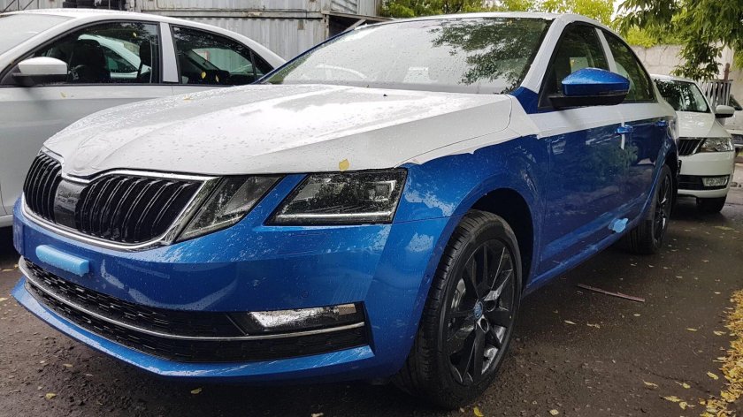 Skoda Octavia a7 синяя