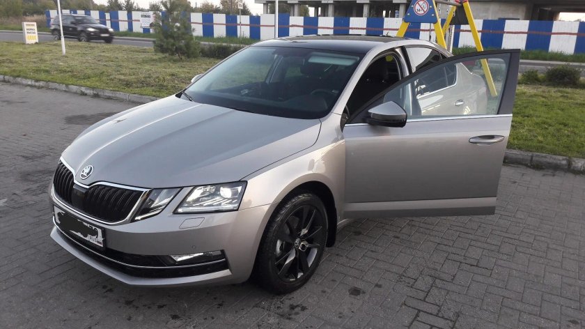 Skoda Octavia a7 бежевая