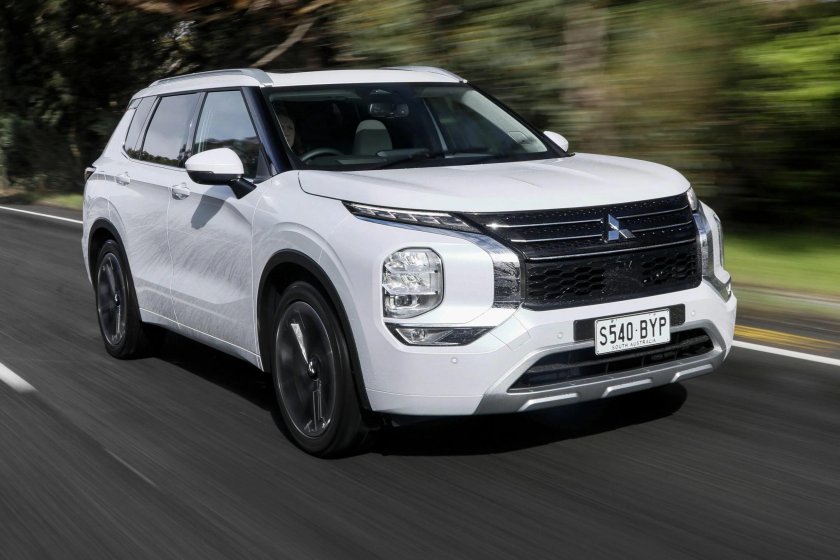 Новый митсубиси аутлендер 2023