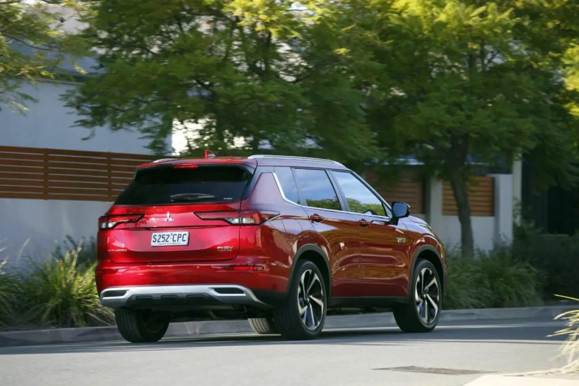 Mitsubishi Outlander 2022