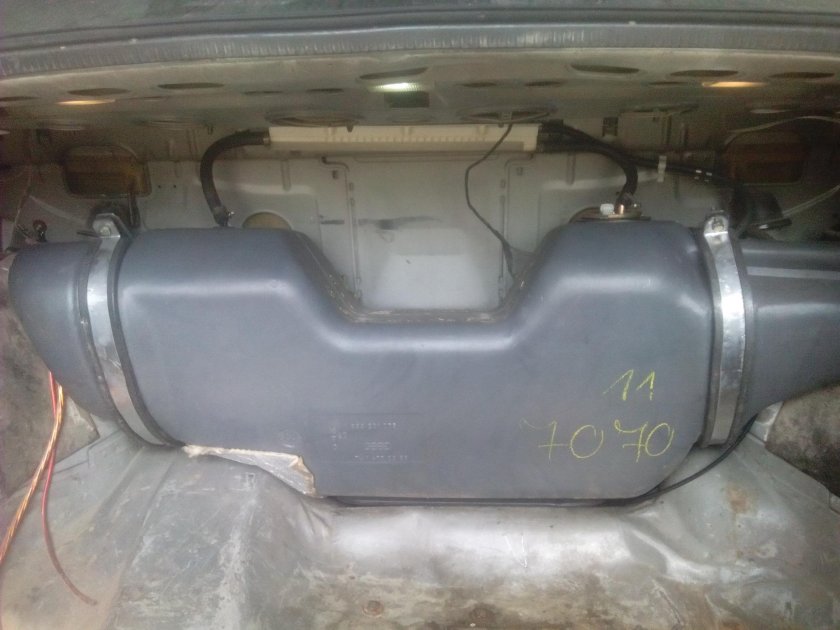 Топливный бак Audi 80 b3