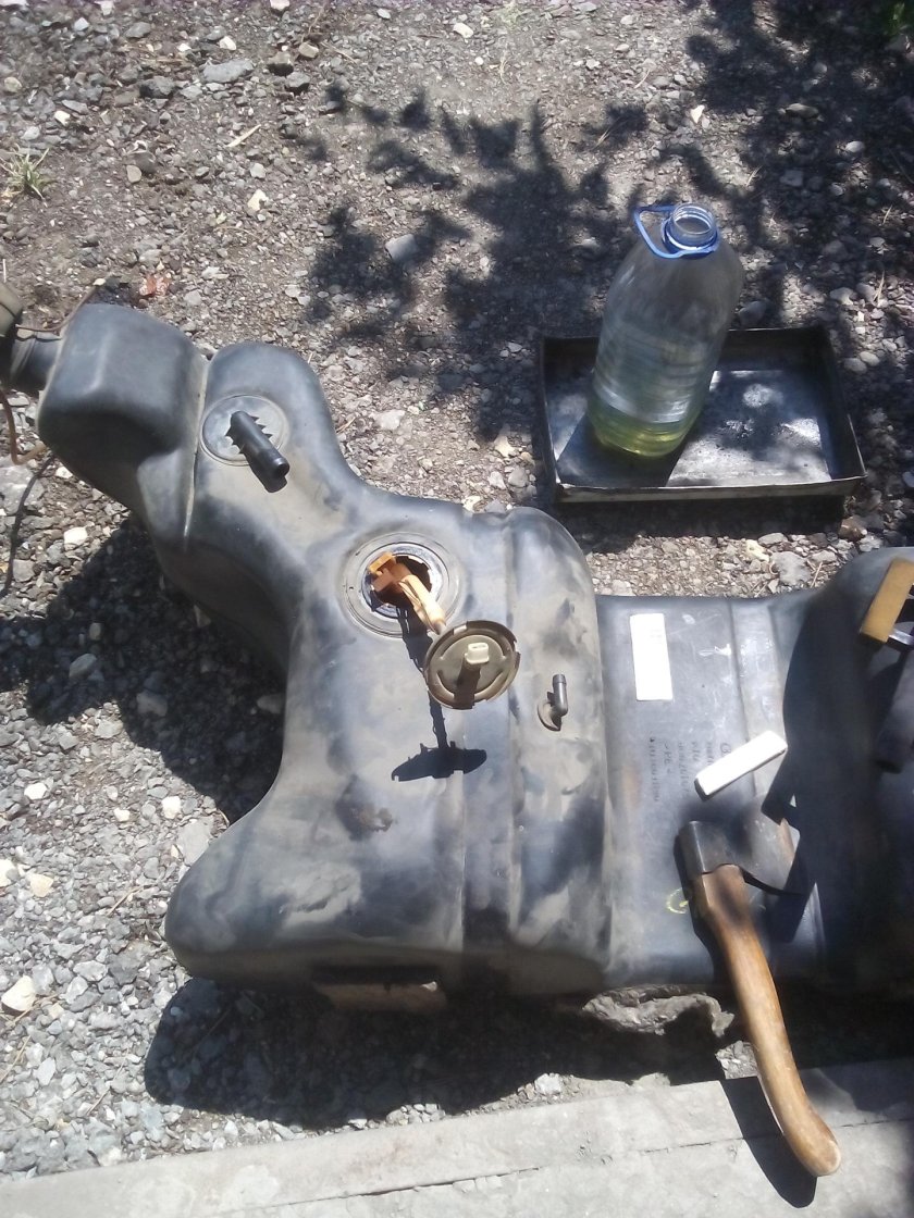 Топливный бак Ауди 80 б4