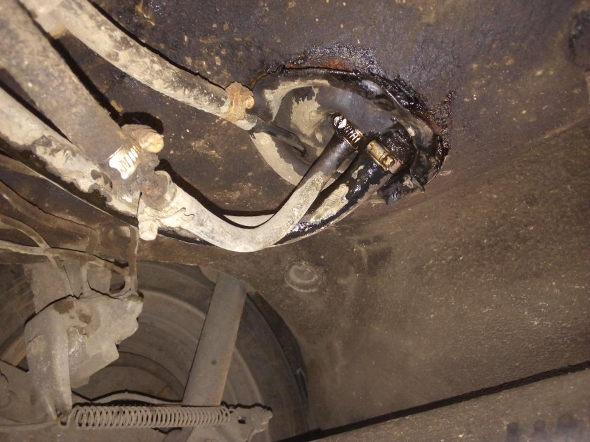 Бензобак Ауди 80