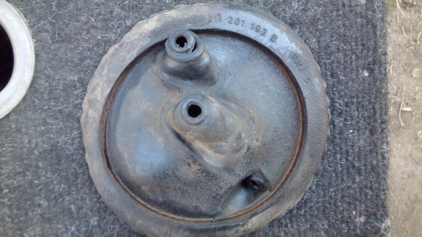 Бак Ауди 80 б3