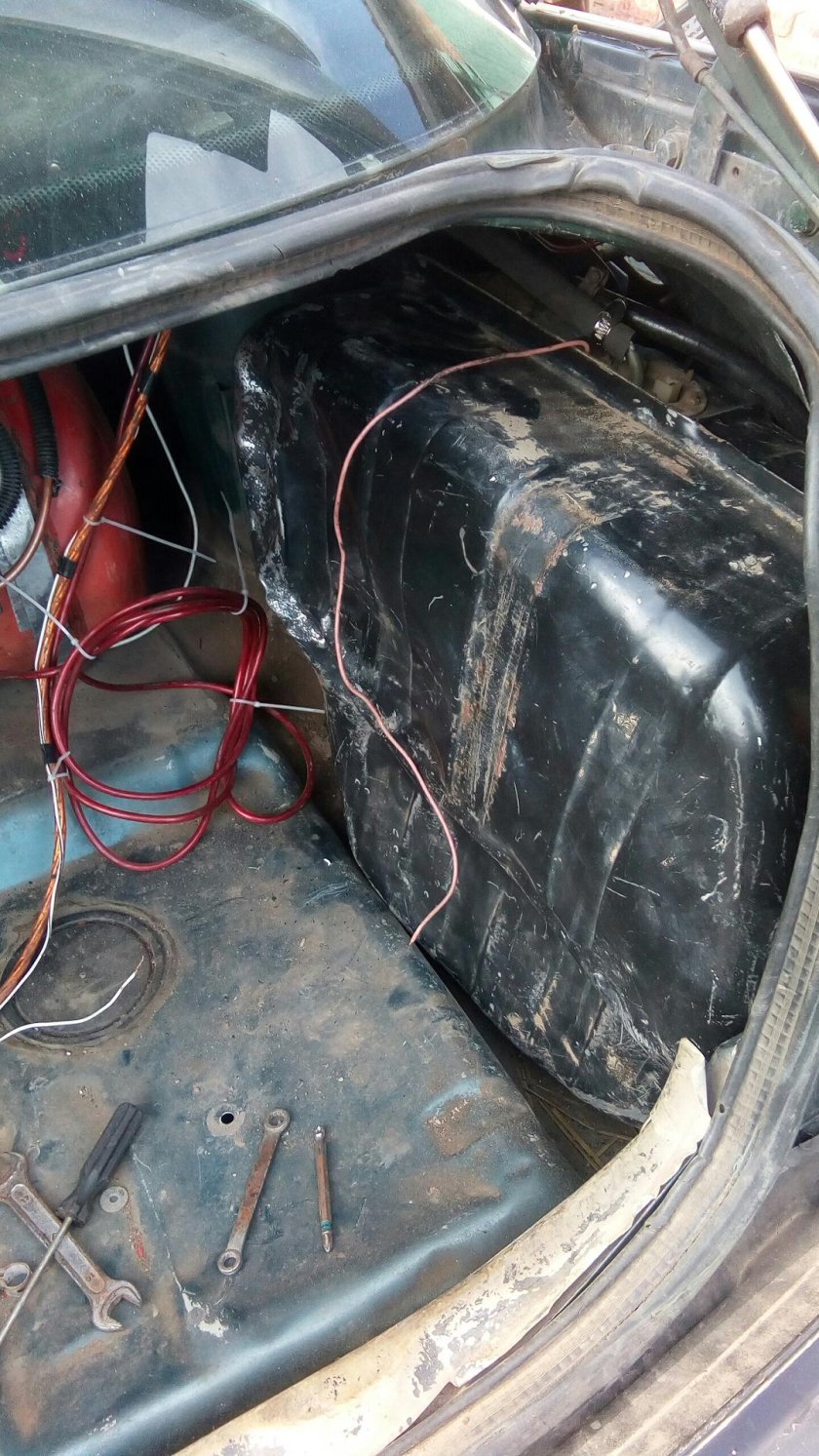 Бензобак Ауди 80