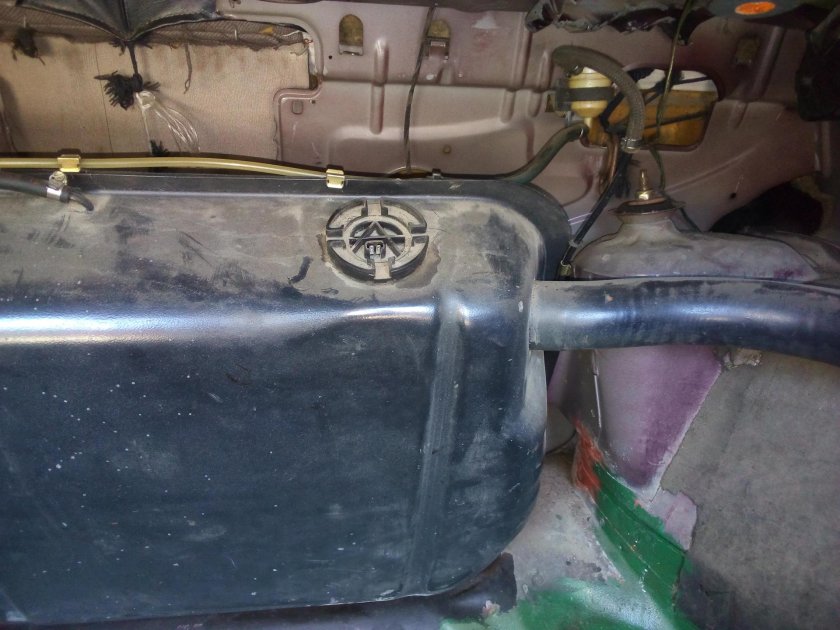 Бензобак Ауди 80