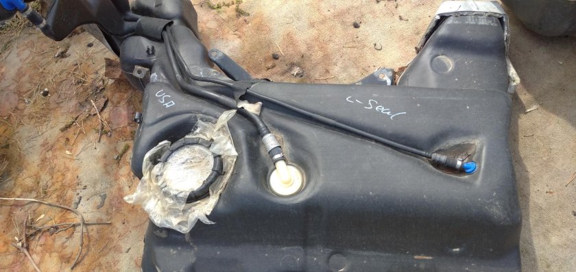 Бензобак Ауди 80 б3