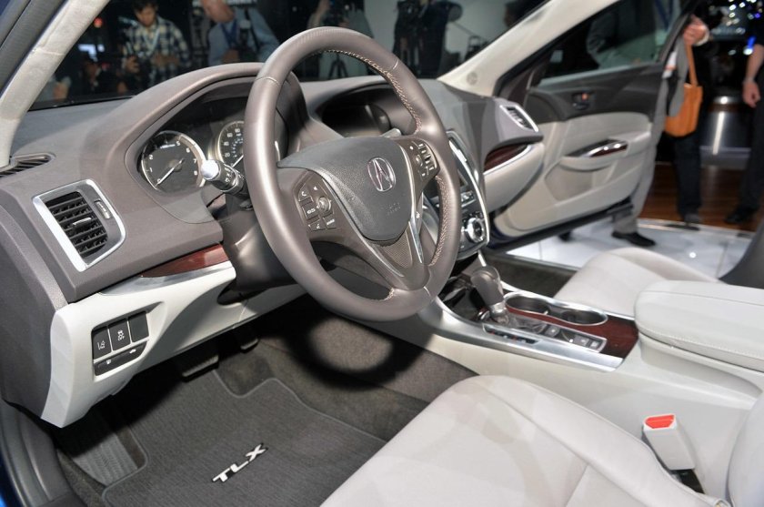 Acura TLX 2014 салон