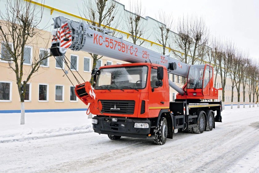 Автокран с прицепом