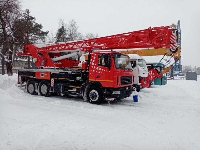 Автокран ЗУБР 25 тонн