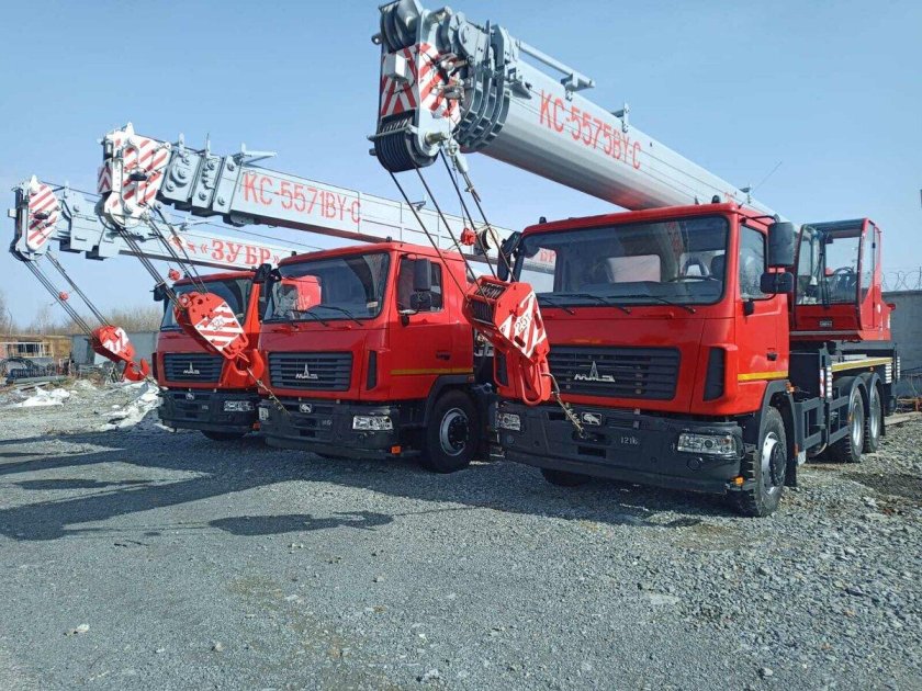 Челябинец автокран 32т 553711