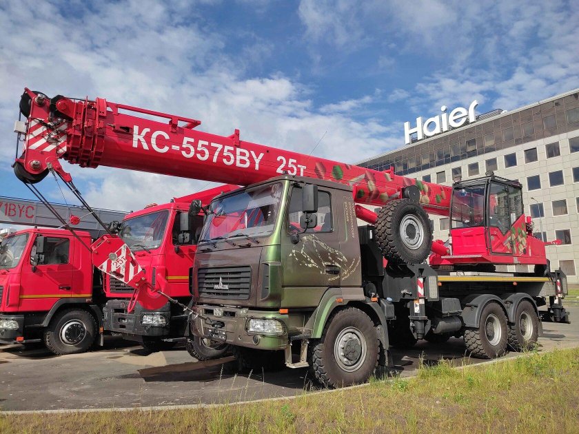 Автокран маз