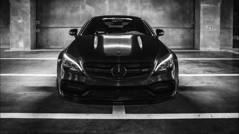 Мерседес-Бенц AMG 63 черный