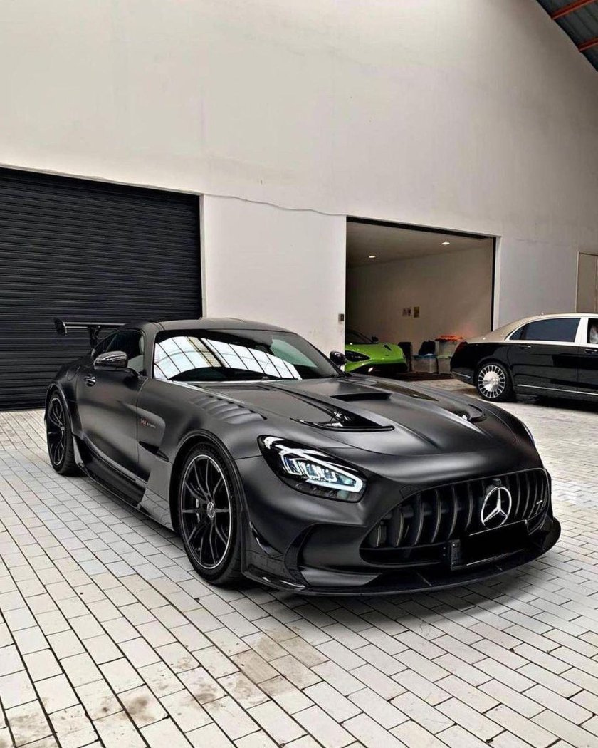 Мерседес АМГ ГТ Блэк Сериес