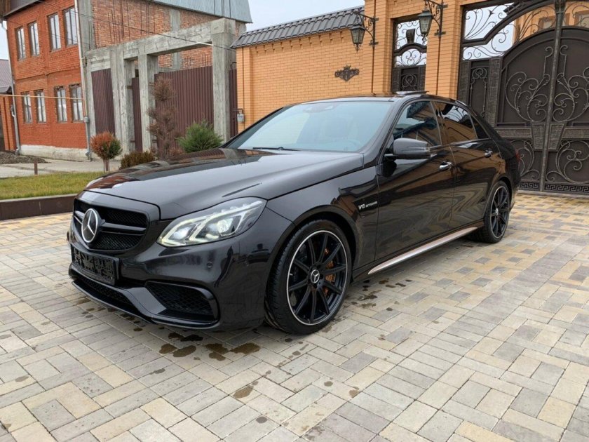 Мерседес е63 АМГ w212