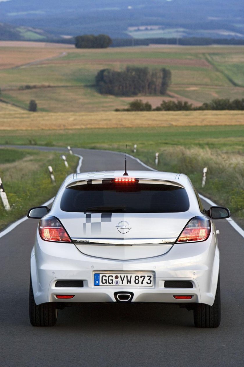 Opel Astra OPC Nurburgring Edition